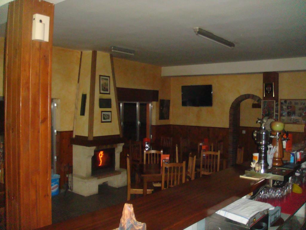 Hostal Понсебос Екстериор снимка